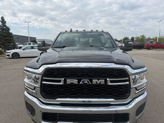 Used 2024 RAM 2500 Tradesman w/ Chrome Appearance Group AWD/4WD image 2