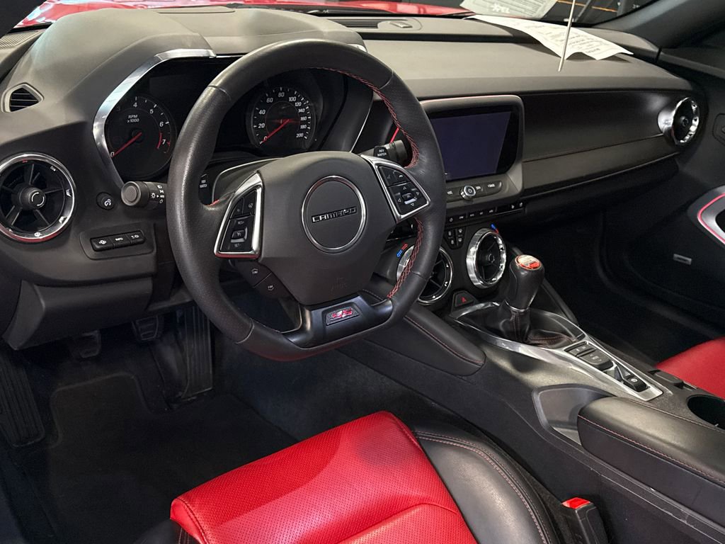 Used 2018 Chevrolet Camaro SS image 7