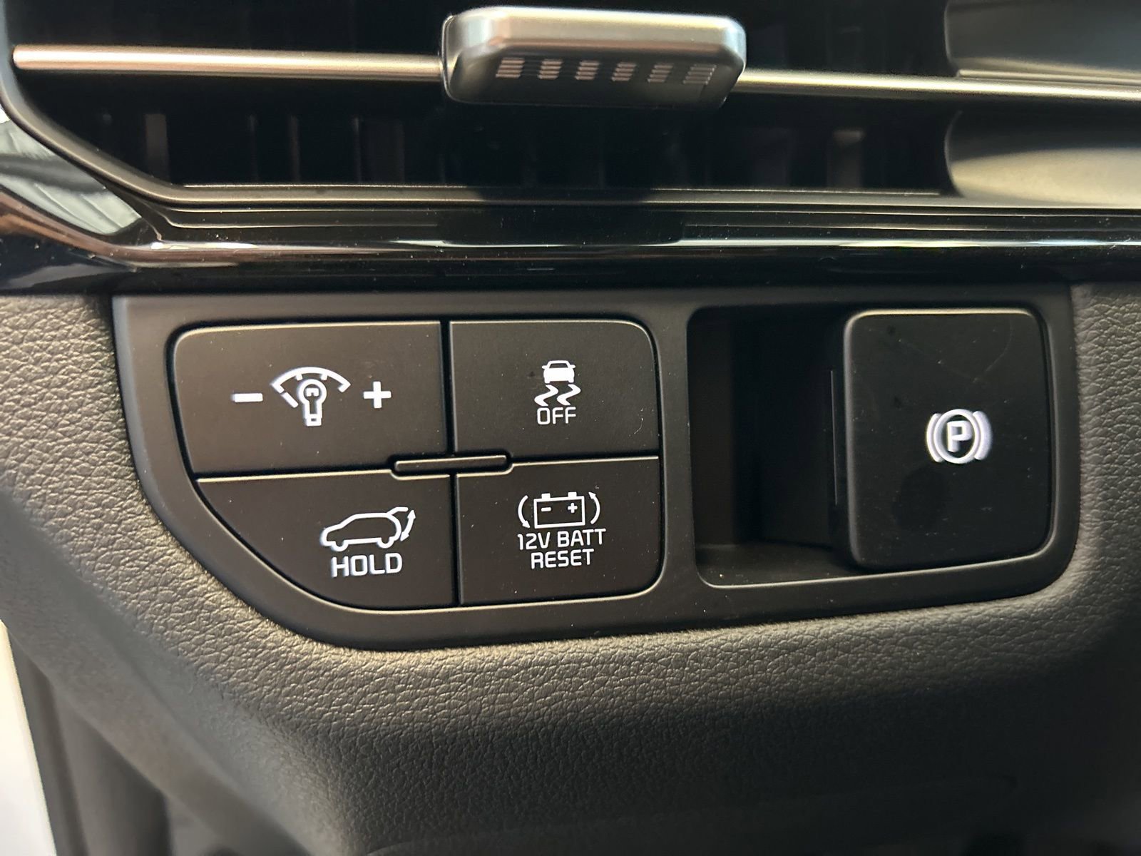 New 2026 Kia Sportage AWD Hybrid image 18