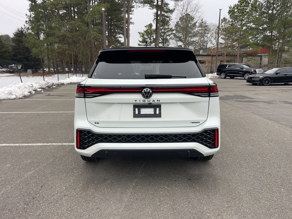 New 2026 Volkswagen Tiguan SE R-Line AWD/4WD image 5