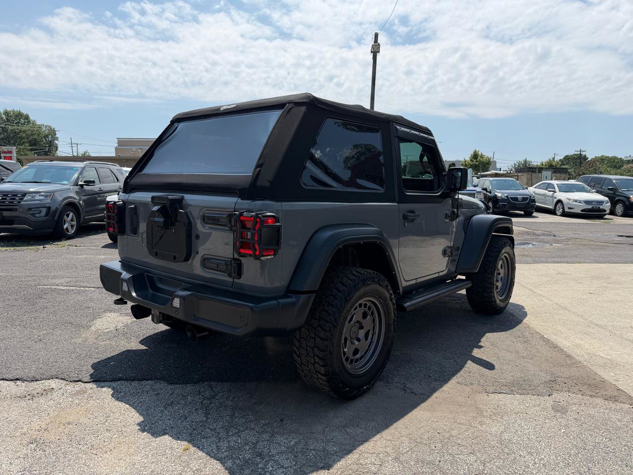Used 2021 Jeep Wrangler Sport AWD/4WD image 6