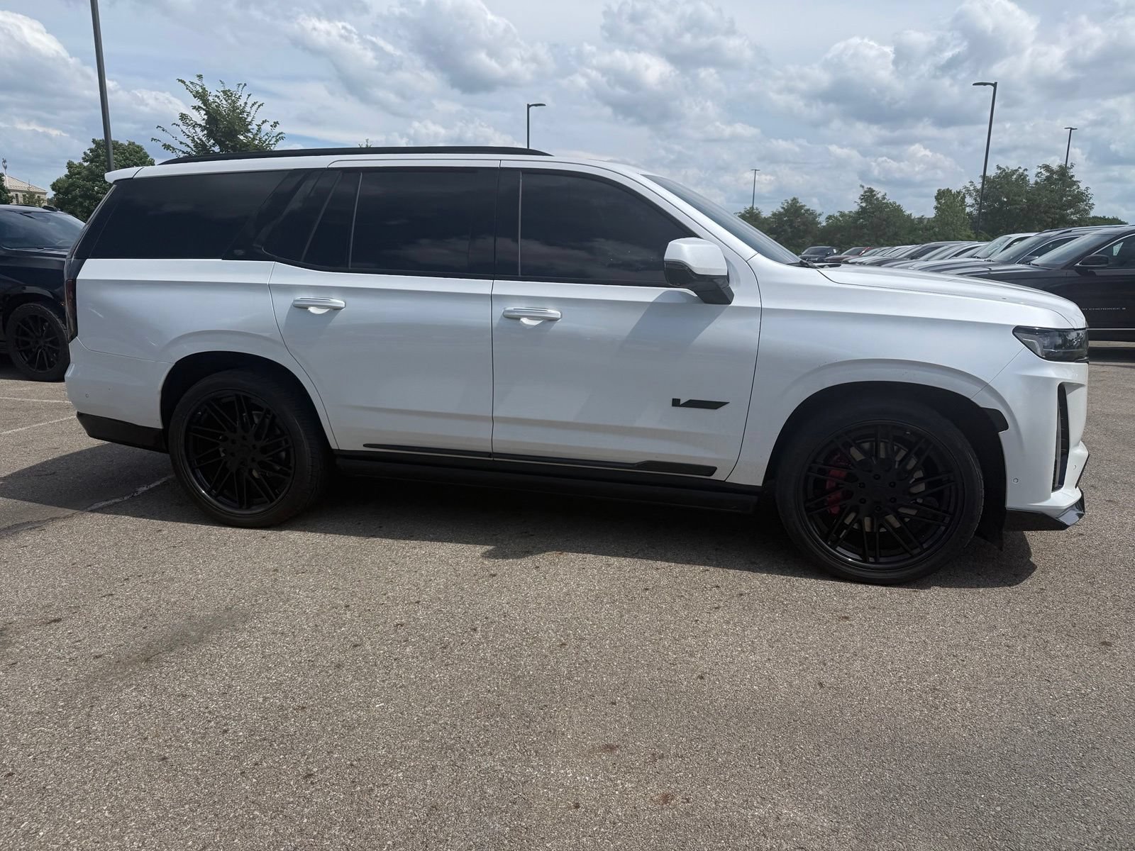 Used 2024 Cadillac Escalade V AWD/4WD image 4