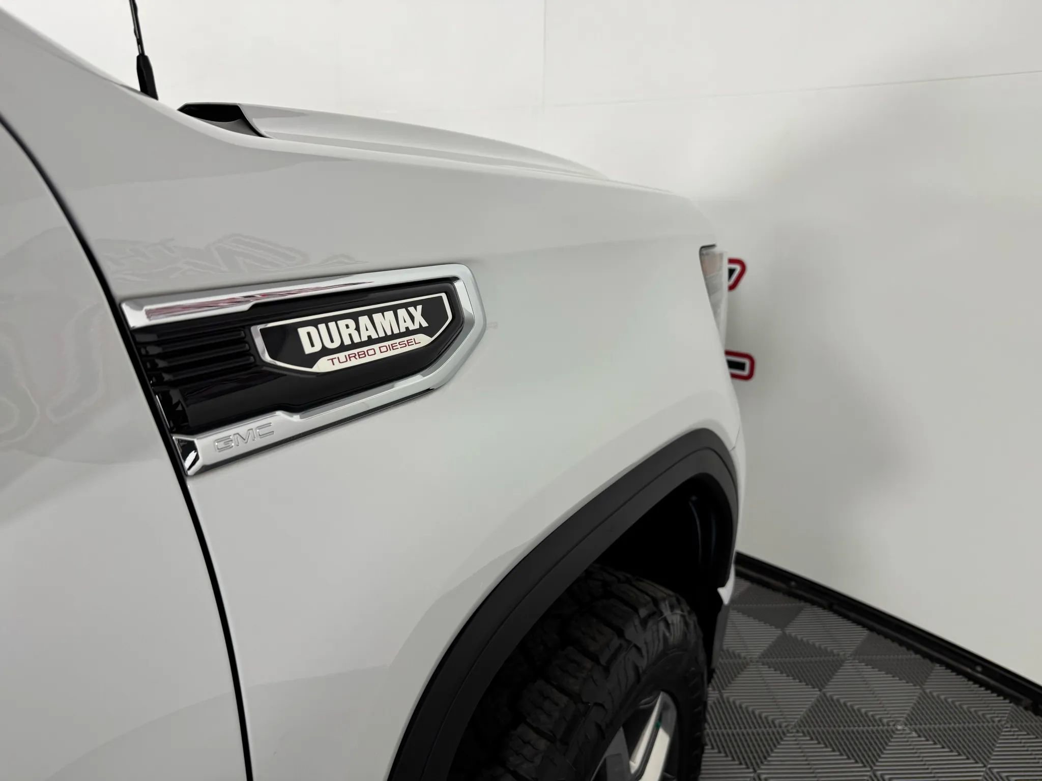 Used 2023 GMC Sierra 1500 SLT w/ SLT Premium Package image 31