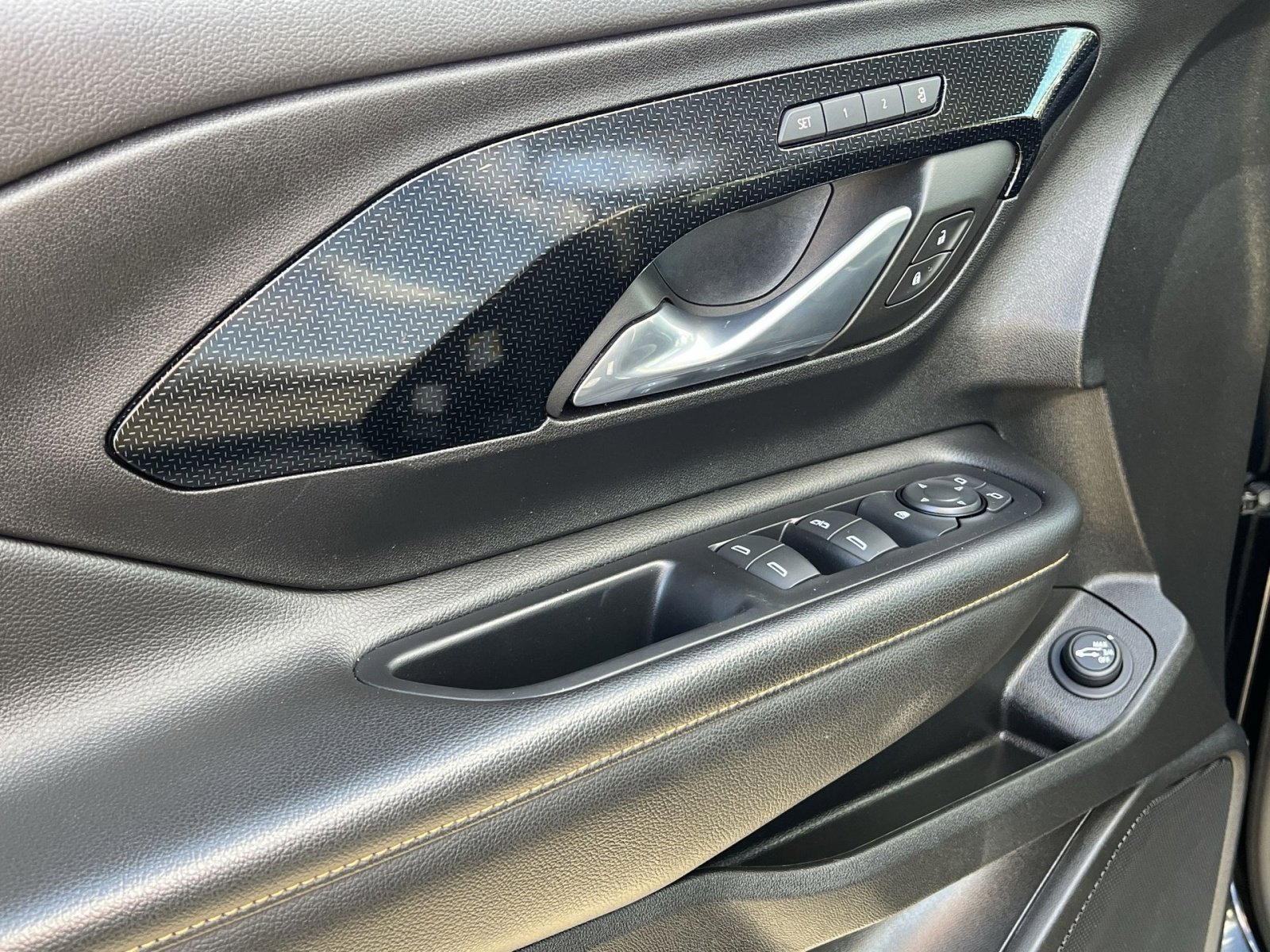 Used 2023 GMC Terrain AT4 image 15