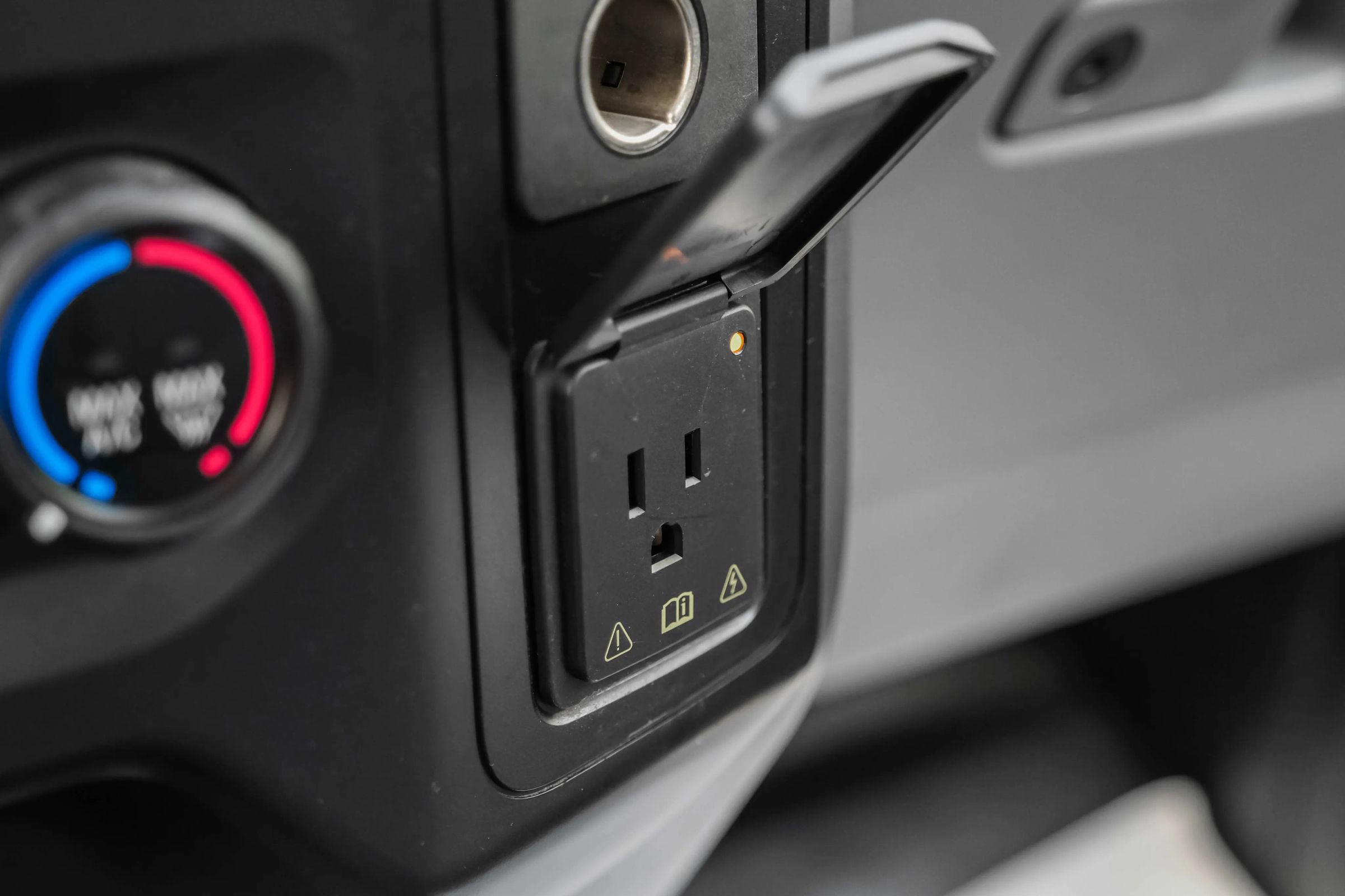 Used 2019 Ford F150 XLT w/ Equipment Group 302A Luxury image 31