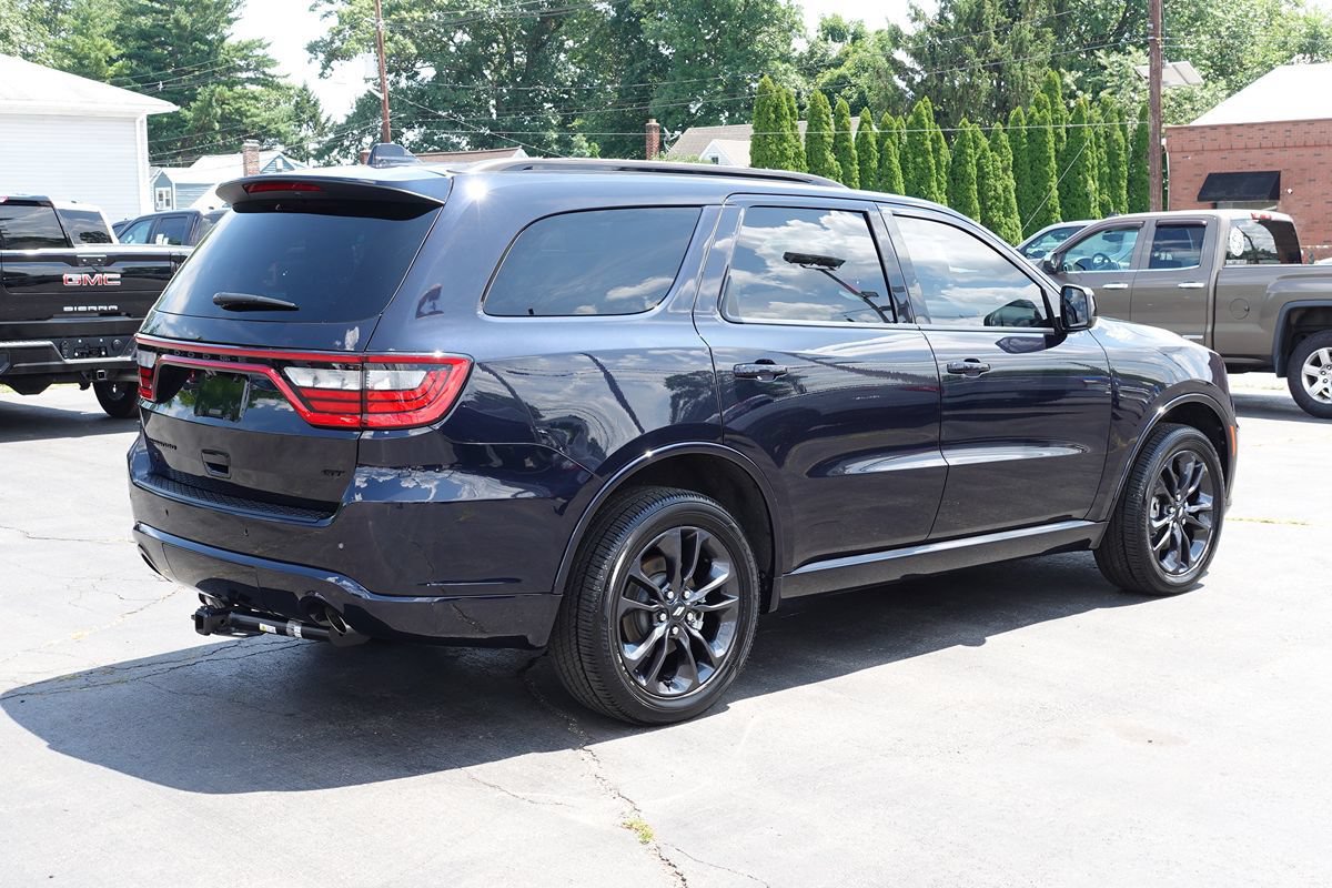 Used 2025 Dodge Durango GT w/ Blacktop Package AWD/4WD image 3
