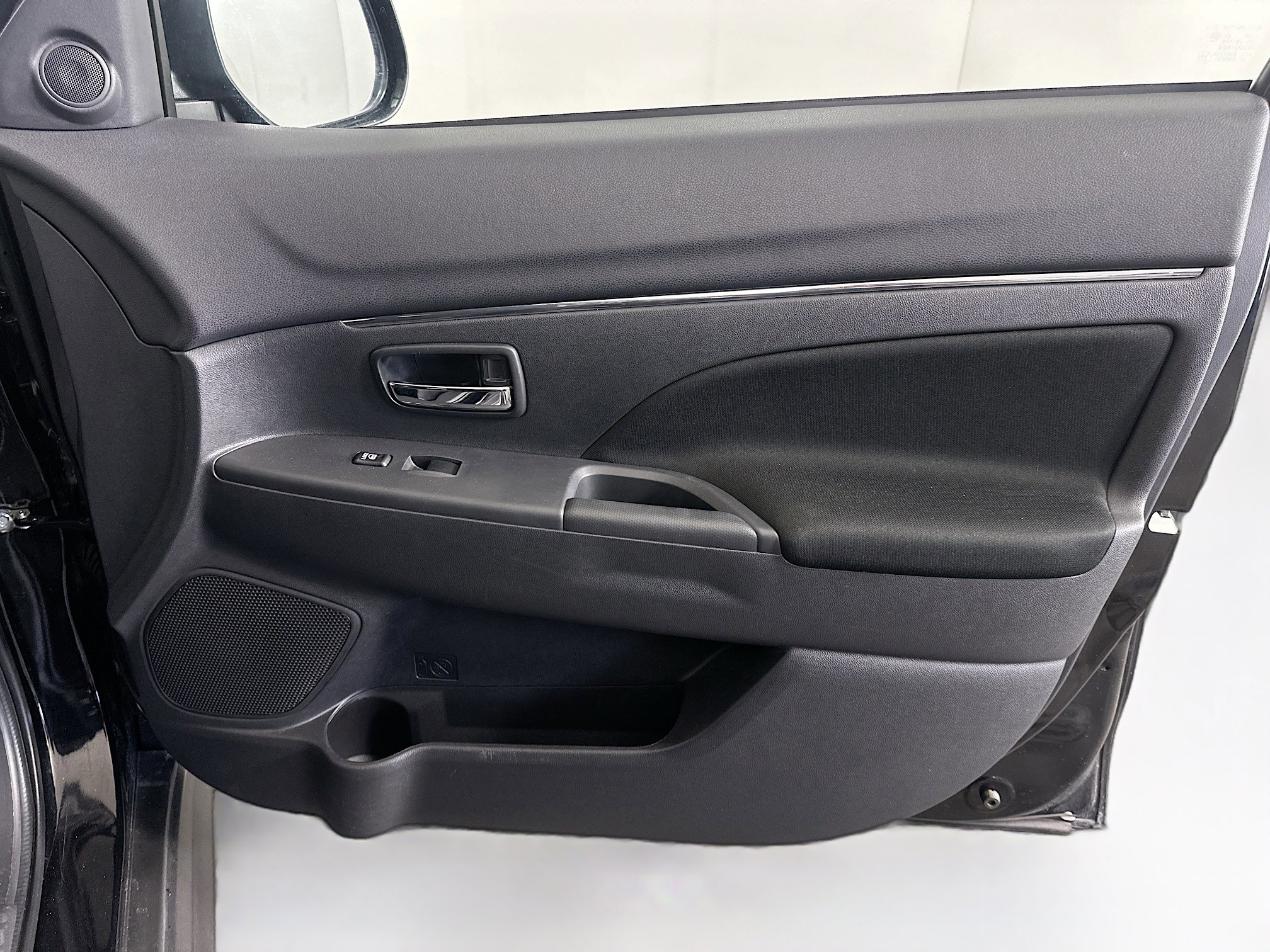 Used 2025 Mitsubishi Outlander Sport ES AWD/4WD image 29