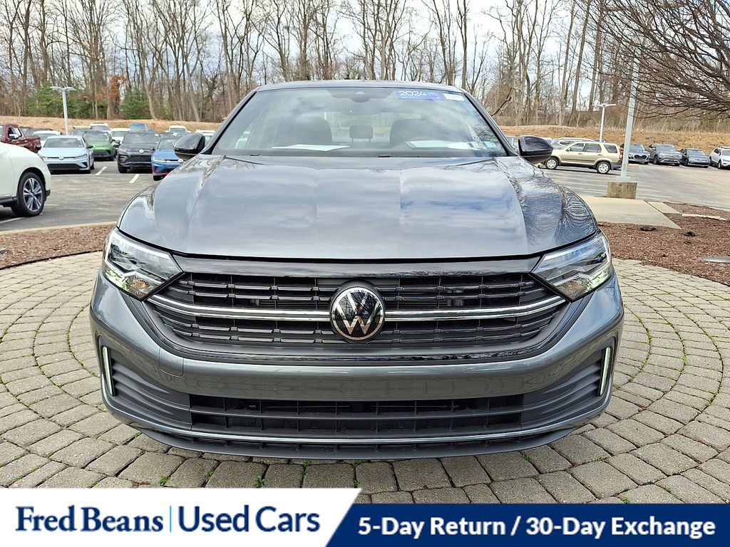 Certified 2024 Volkswagen Jetta Sport image 2