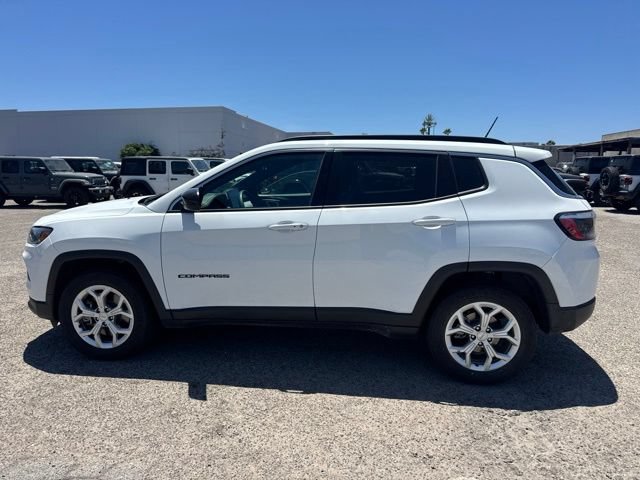 Used 2024 Jeep Compass Latitude AWD/4WD image 7