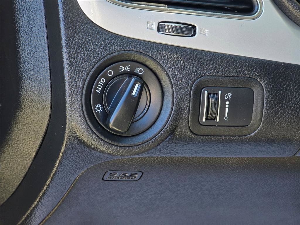 Used 2019 Dodge Journey SE FWD image 13