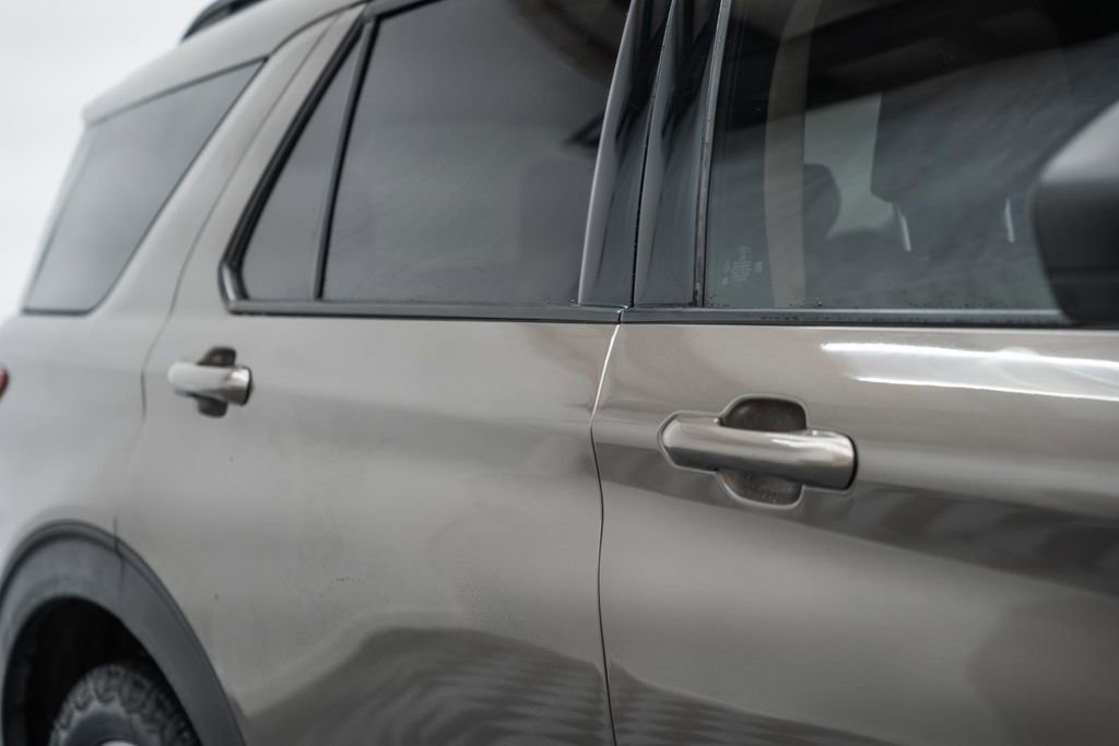 Certified 2021 Ford Explorer XLT w/ Equipment Group 202A image 18
