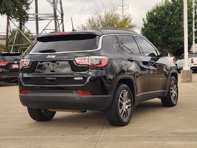 Used 2019 Jeep Compass Latitude FWD image 3