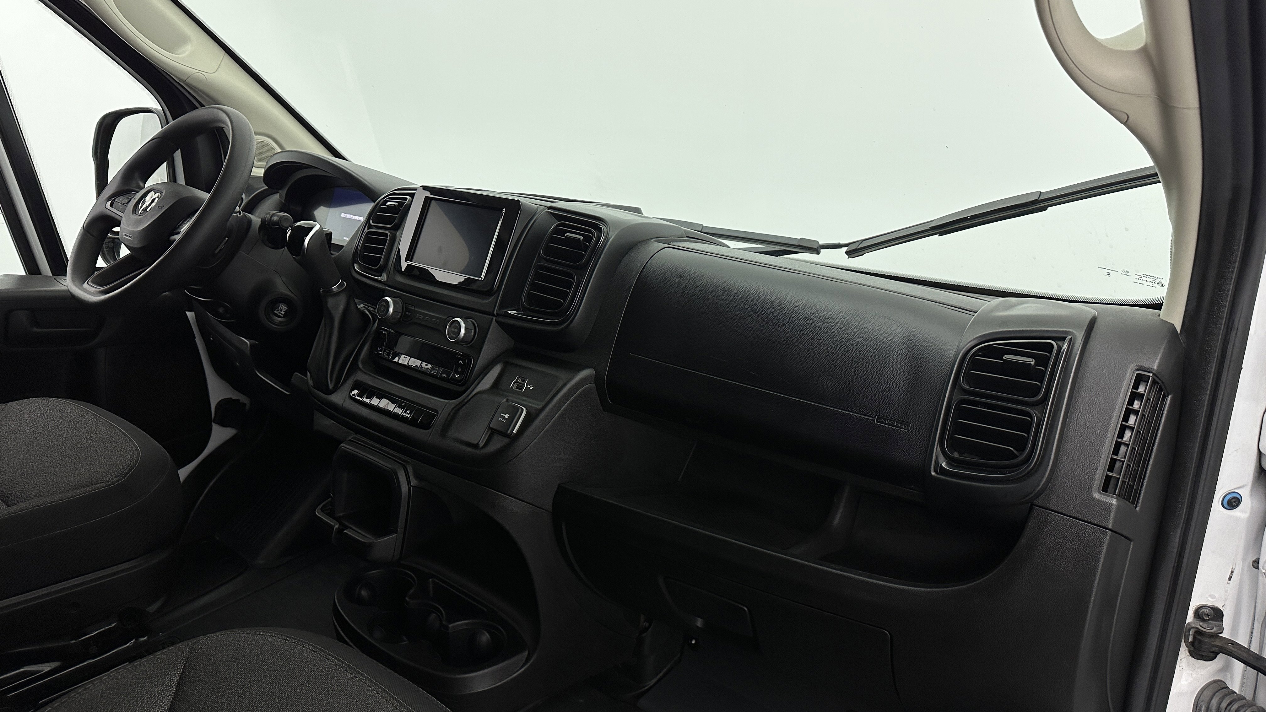 Used 2023 RAM ProMaster 2500 image 25