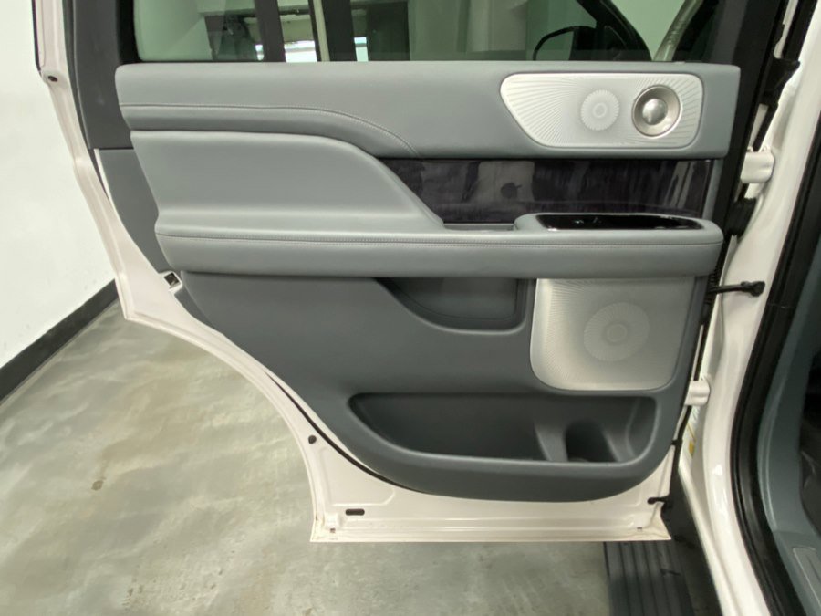 Used 2019 Lincoln Navigator Reserve AWD/4WD image 46