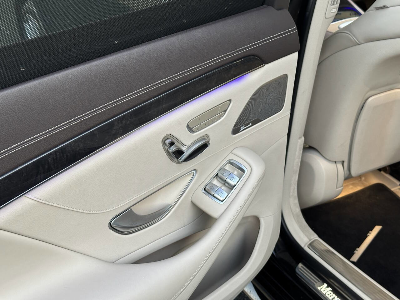 Used 2018 Mercedes-Benz S 560 Sedan image 27