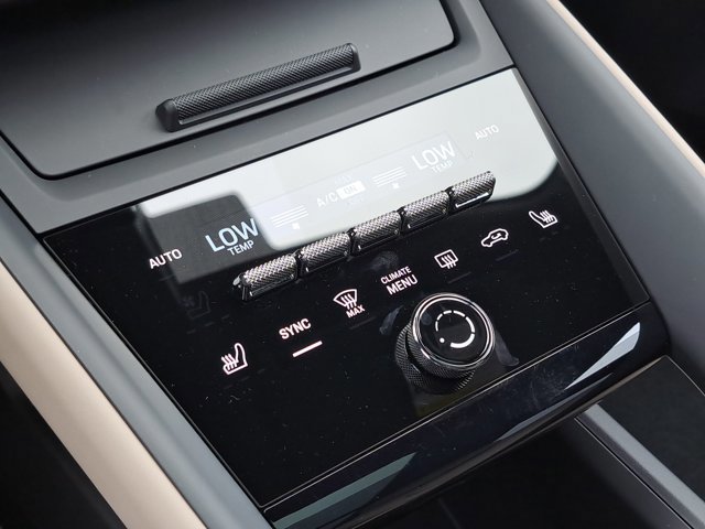 Certified 2024 Porsche Macan 4 Electric image 32