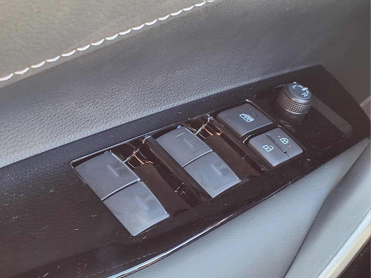 New 2026 Toyota Corolla XSE FWD image 21