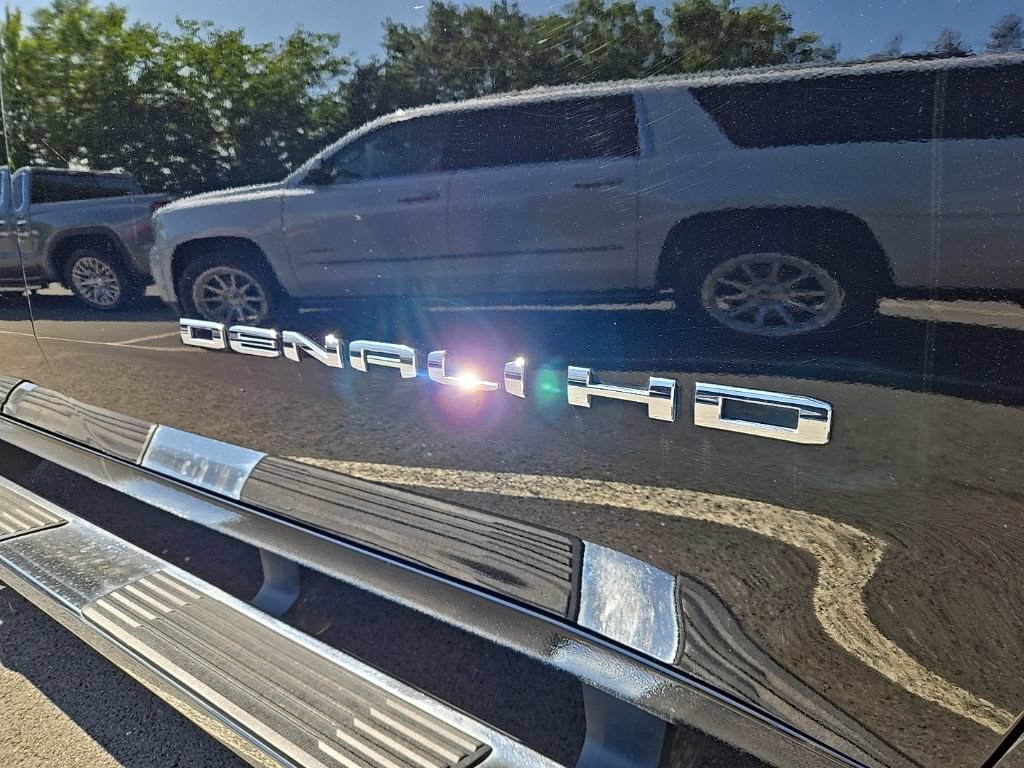 Used 2024 GMC Sierra 2500 Denali w/ Denali Reserve Package AWD/4WD image 11