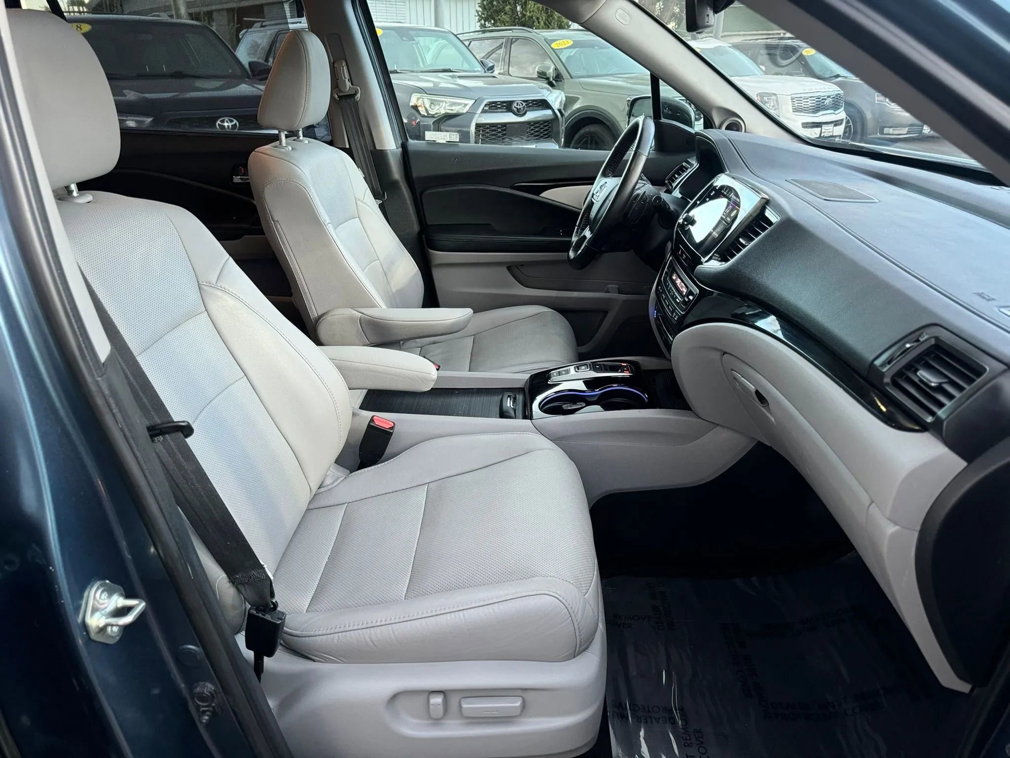 Used 2020 Honda Pilot Elite image 24