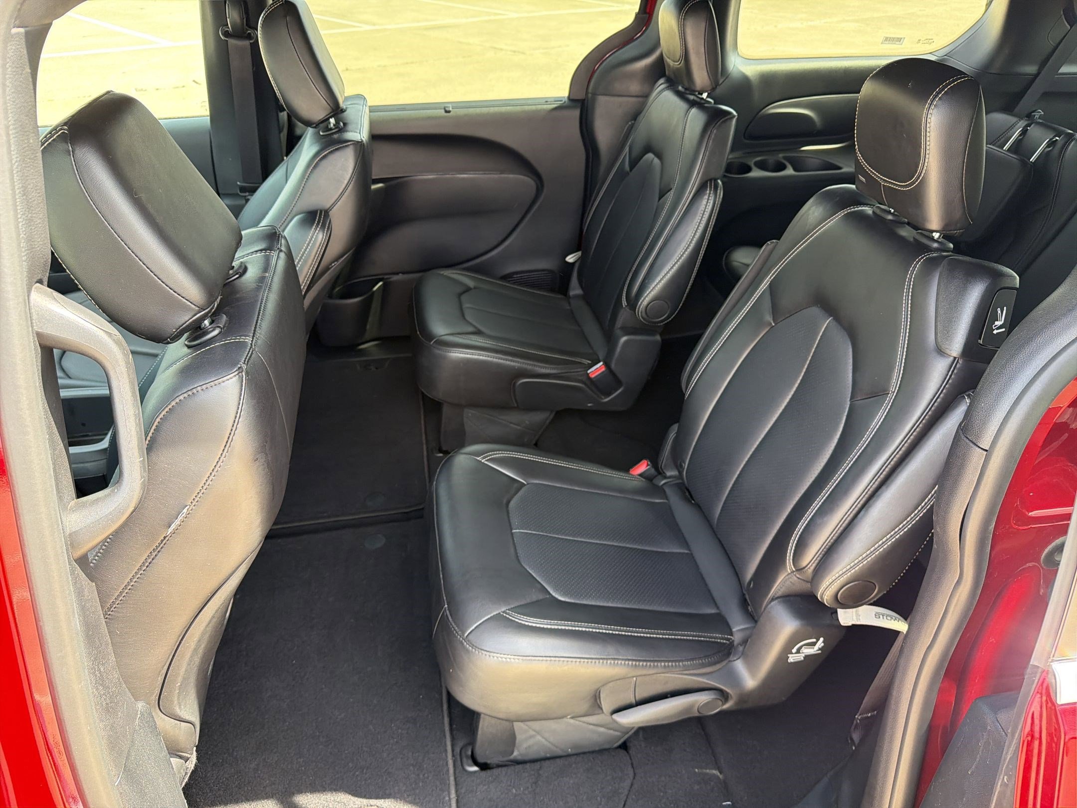 Certified 2025 Chrysler Pacifica Select image 15