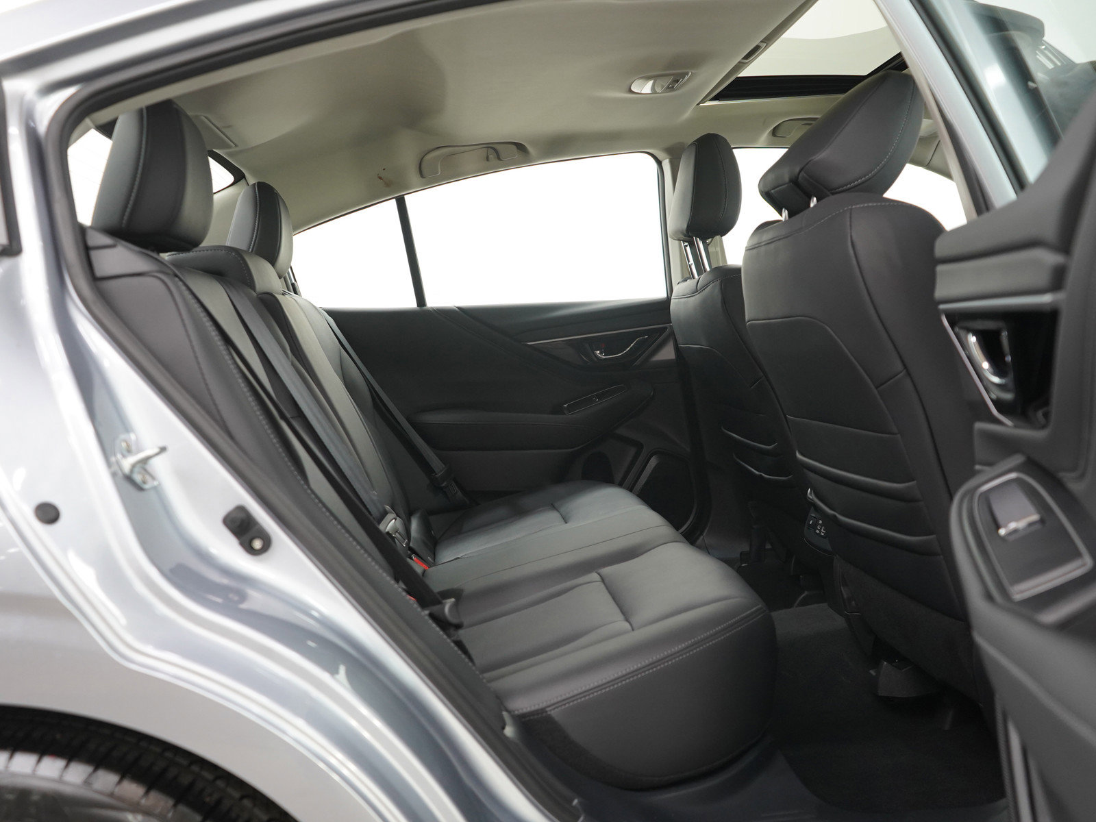 Used 2023 Subaru Legacy Limited image 11