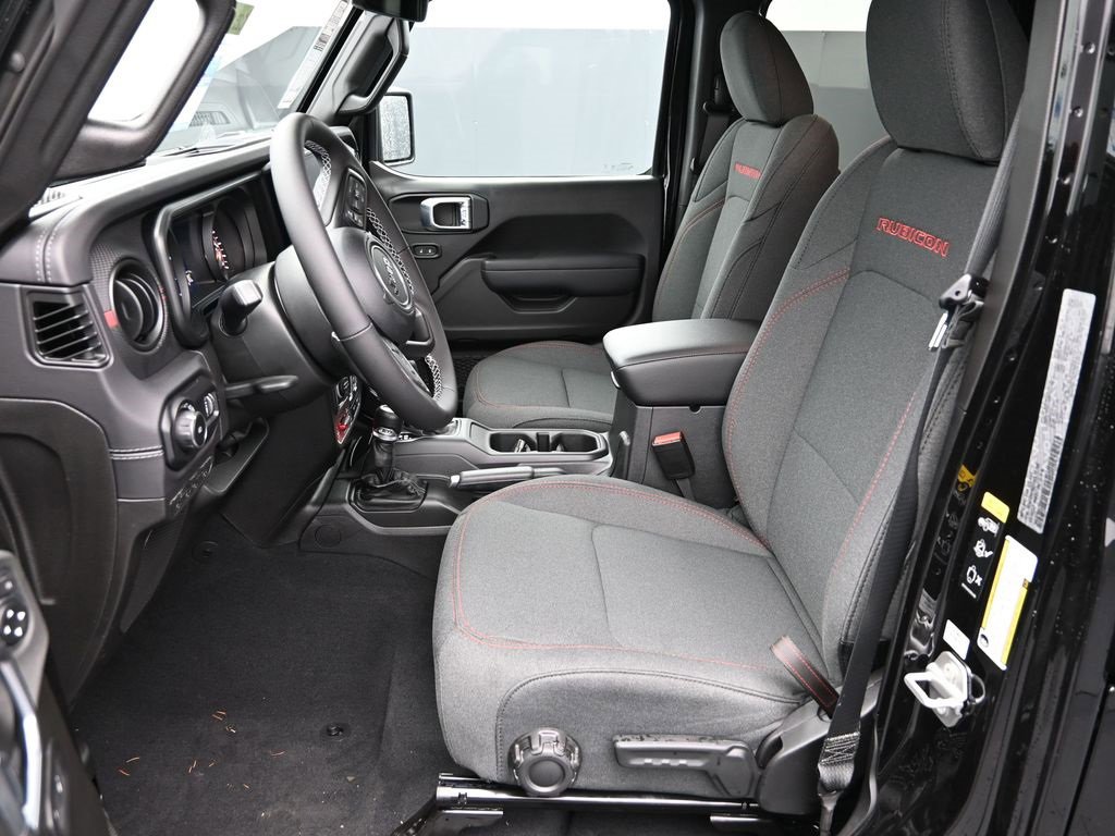 New 2025 Jeep Wrangler Unlimited Rubicon w/ Technology Group image 11