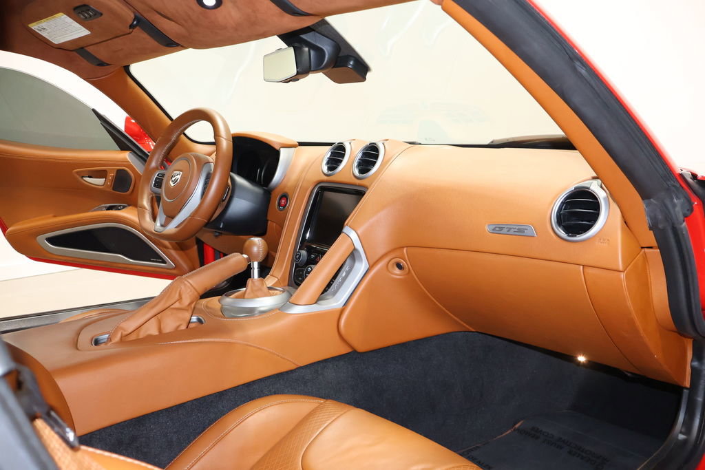 Used 2013 SRT Viper GTS w/ GTS Laguna Interior Pkg image 27