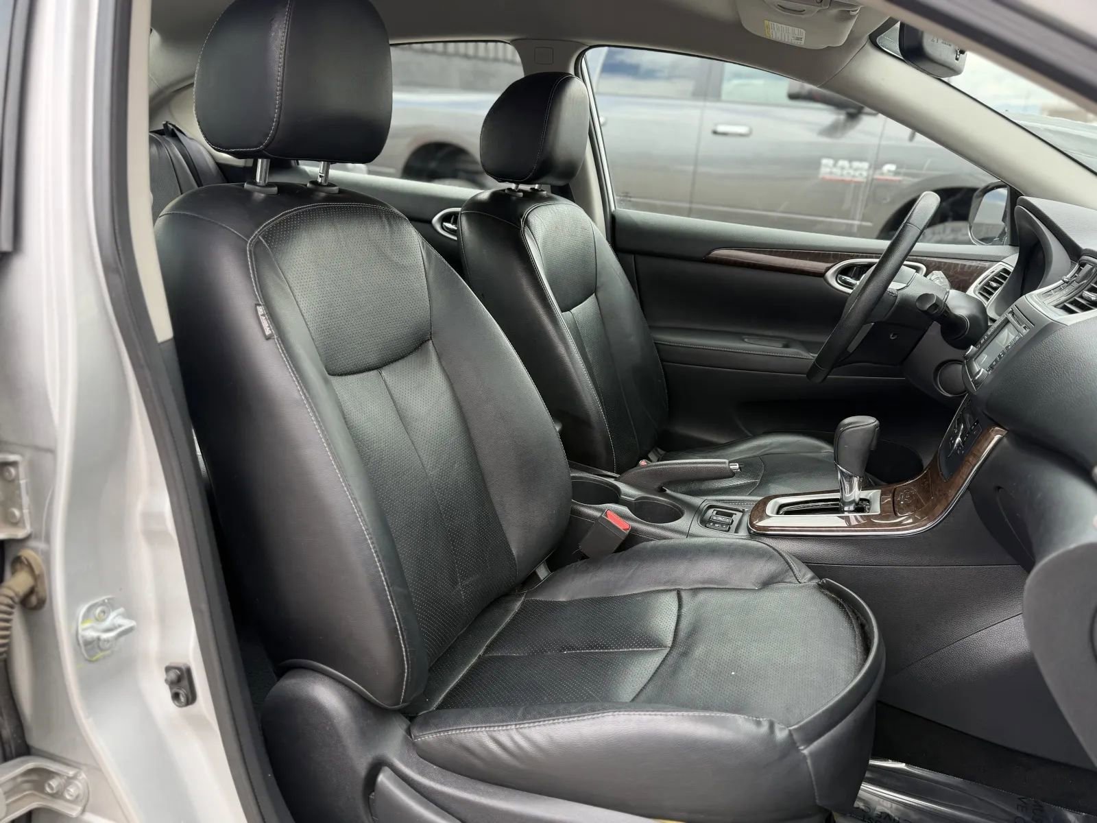 Used 2015 Nissan Sentra SL w/ Navigation Package image 19