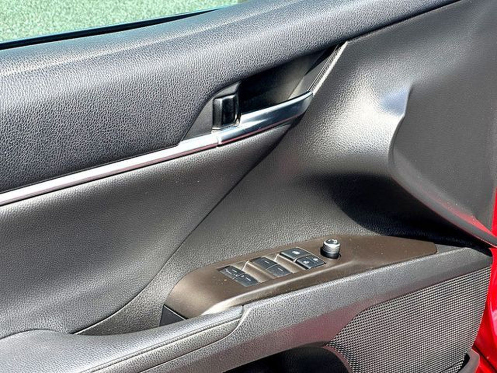 Certified 2022 Toyota Camry XSE FWD image 11