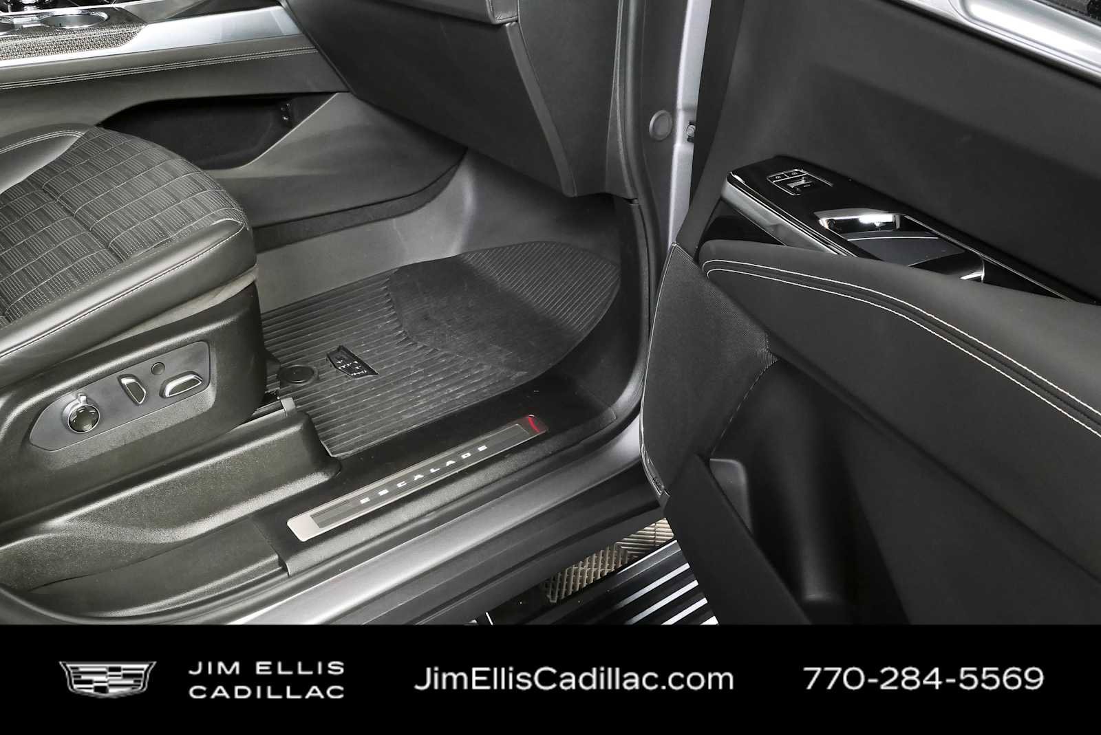 Certified 2026 Cadillac Escalade V w/ LPO, Onyx Lite Package AWD/4WD image 28