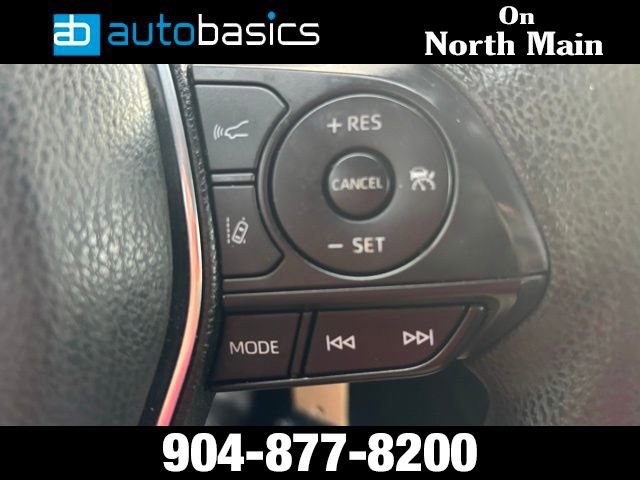 Used 2020 Toyota Camry LE image 28