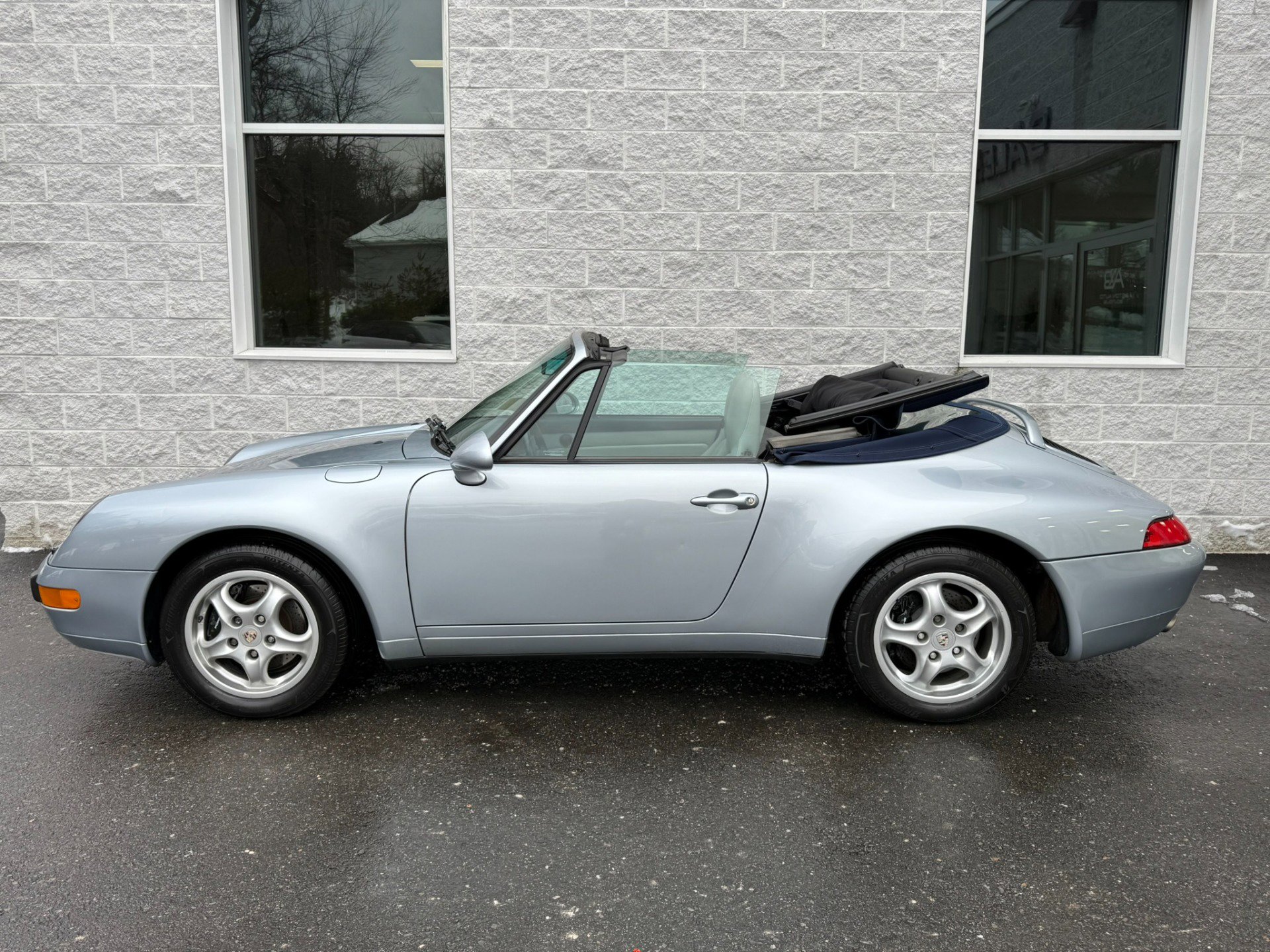 Used 1995 Porsche 911 Carrera image 8