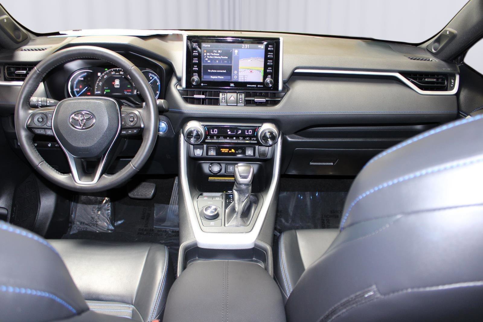Used 2020 Toyota RAV4 XSE AWD/4WD image 2