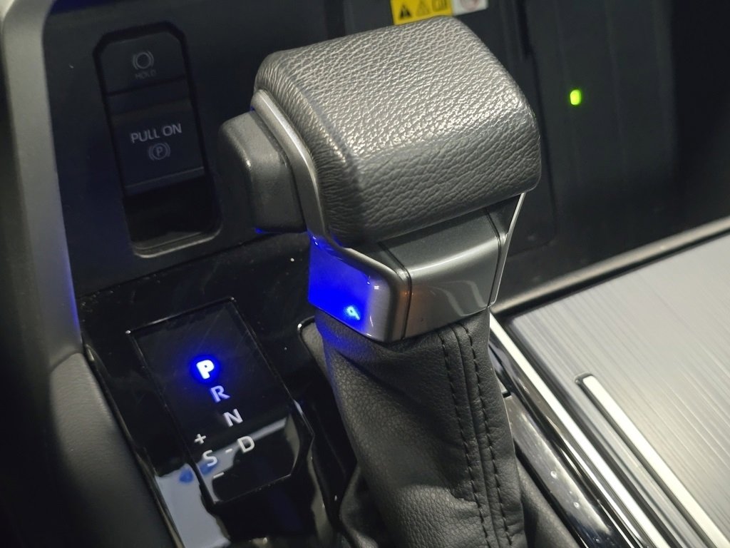 Used 2023 Toyota Tundra Platinum image 34