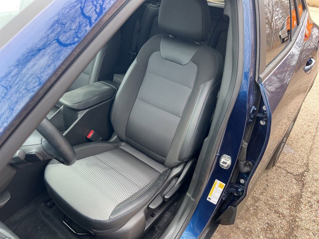 Certified 2024 Chevrolet Trax LT w/ Driver Confidence Package image 30