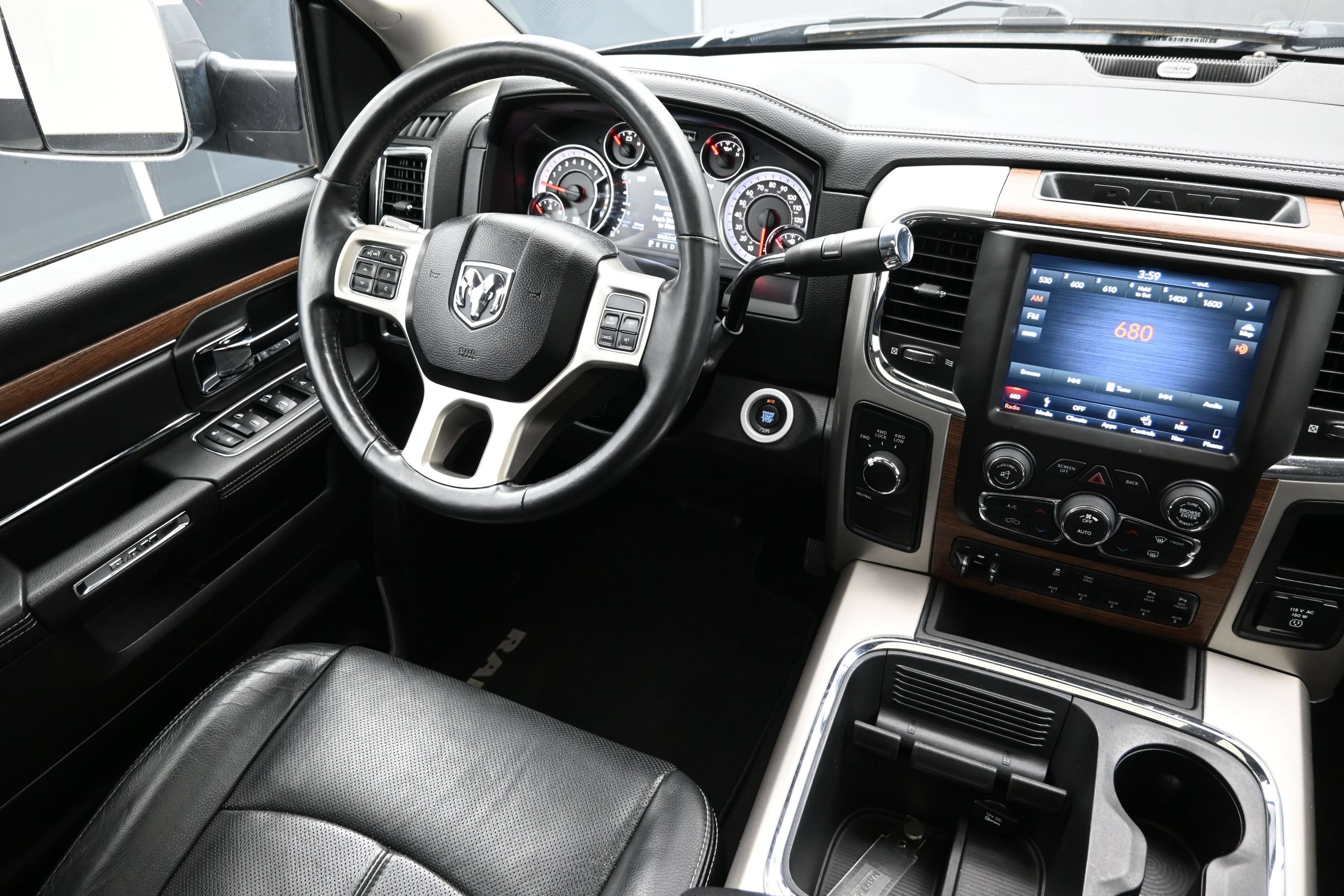 Used 2018 RAM 2500 Laramie w/ Snow Chief Group AWD/4WD image 24