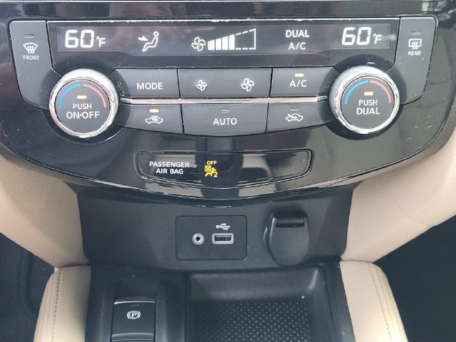 Used 2019 Nissan Rogue SL w/ Premium Package FWD image 20