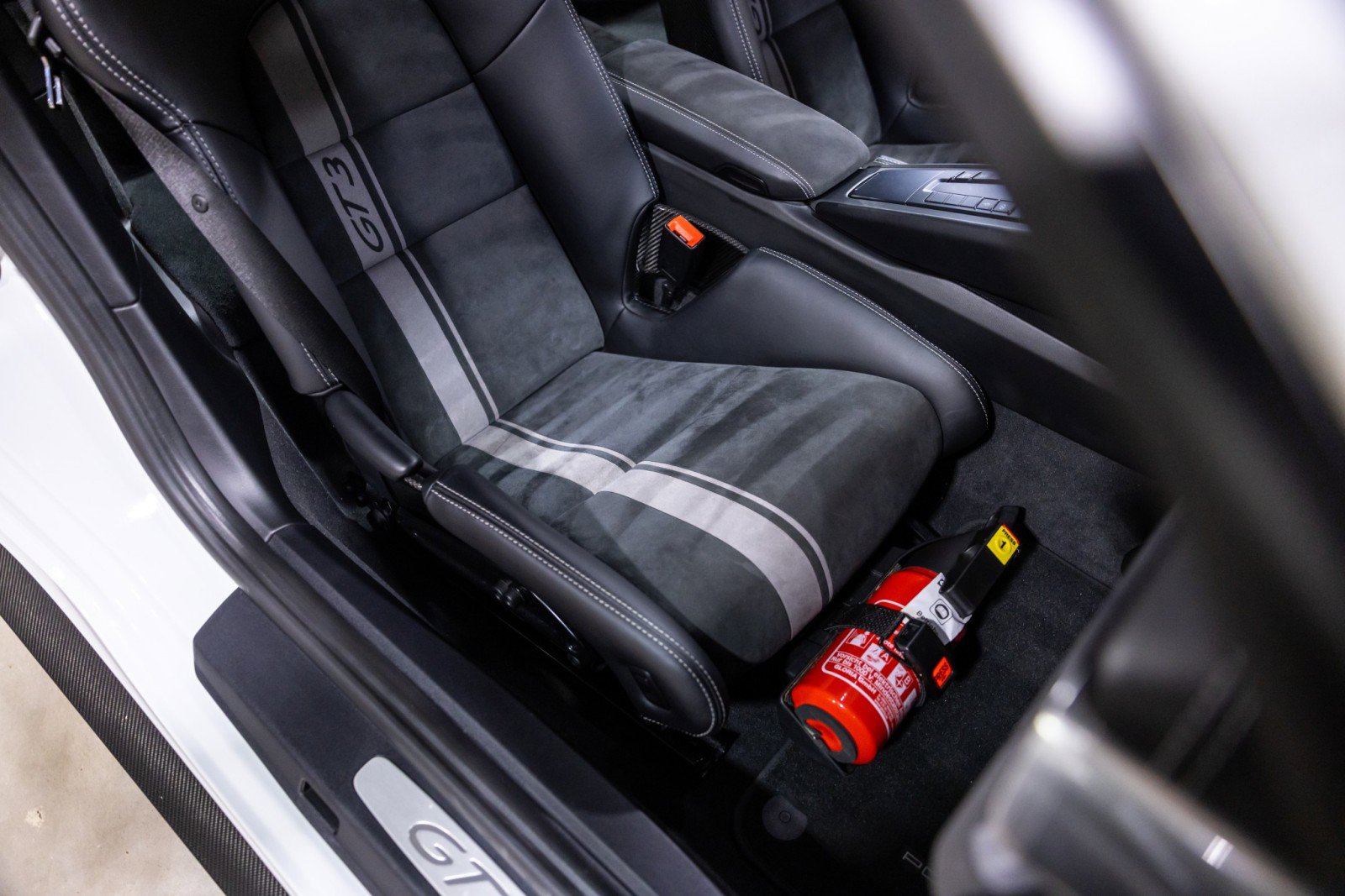 Used 2018 Porsche 911 GT3 image 30