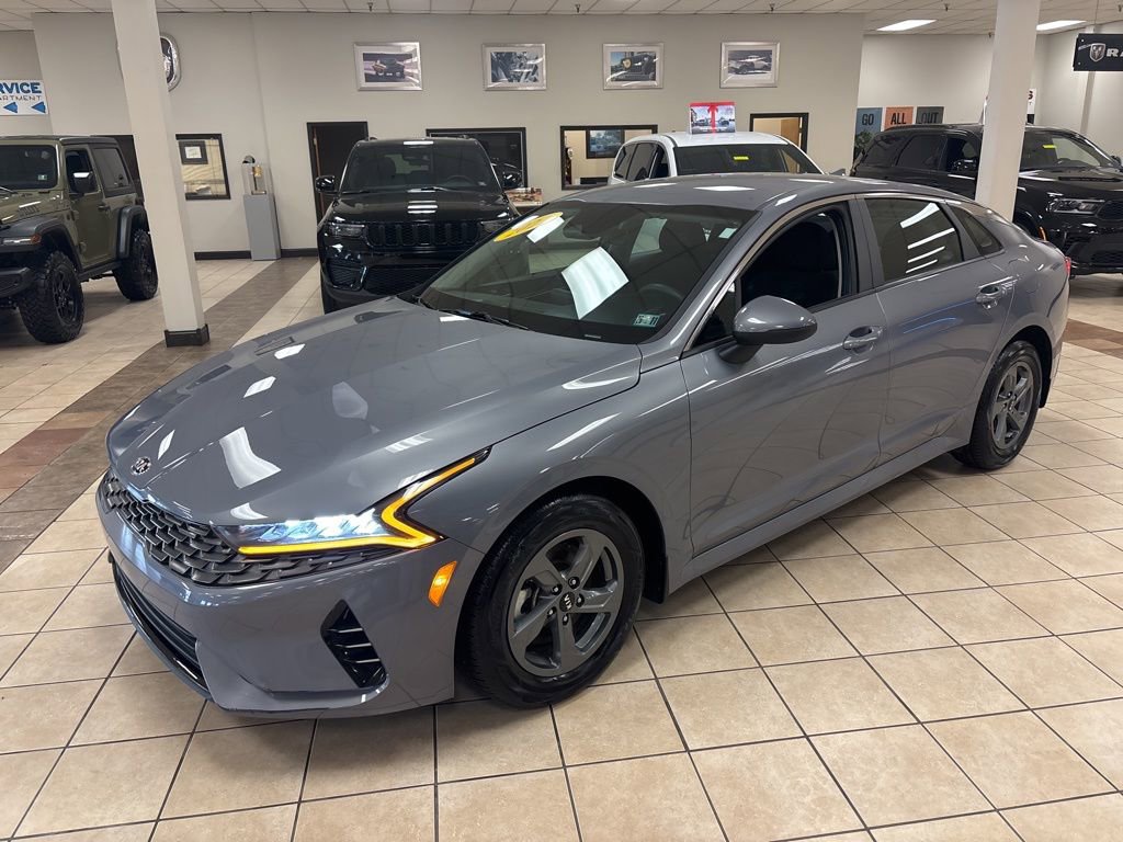Used 2021 Kia K5 LX image 3