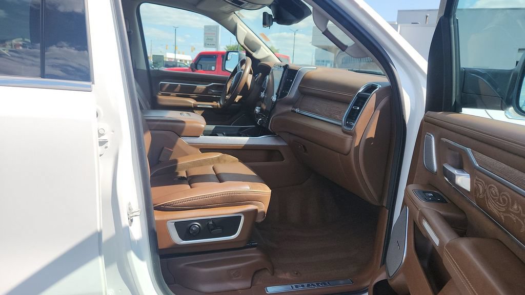 Used 2024 RAM 1500 Limited AWD/4WD image 10
