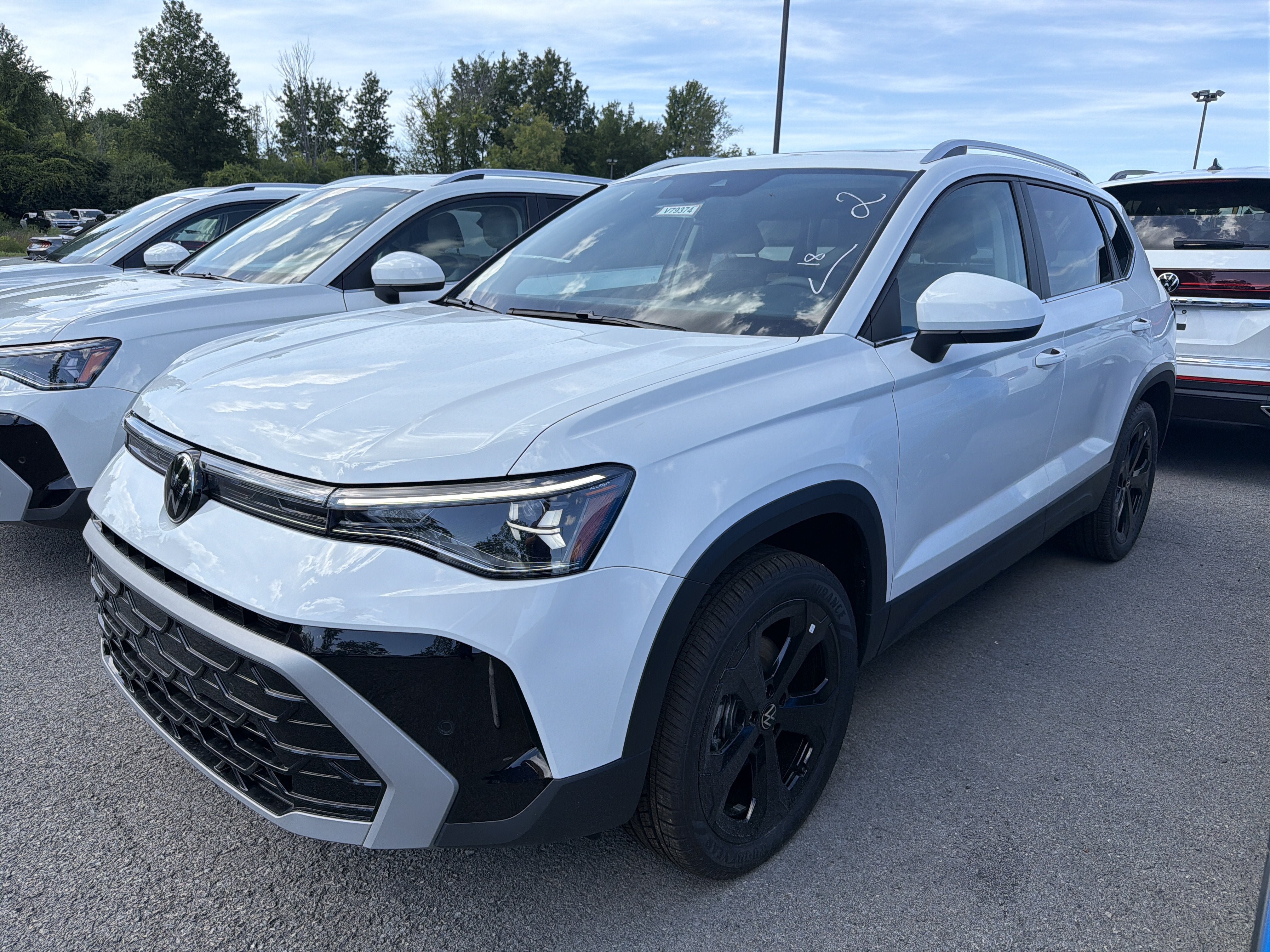 New 2026 Volkswagen Taos SEL AWD/4WD image 4