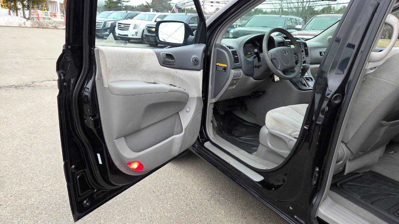 Used 2007 Kia Sedona LX image 21