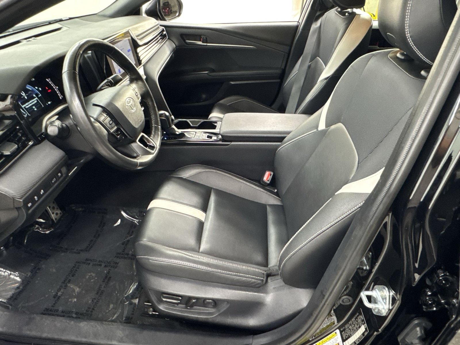 Used 2025 Toyota Camry SE w/ Convenience Package AWD/4WD image 16