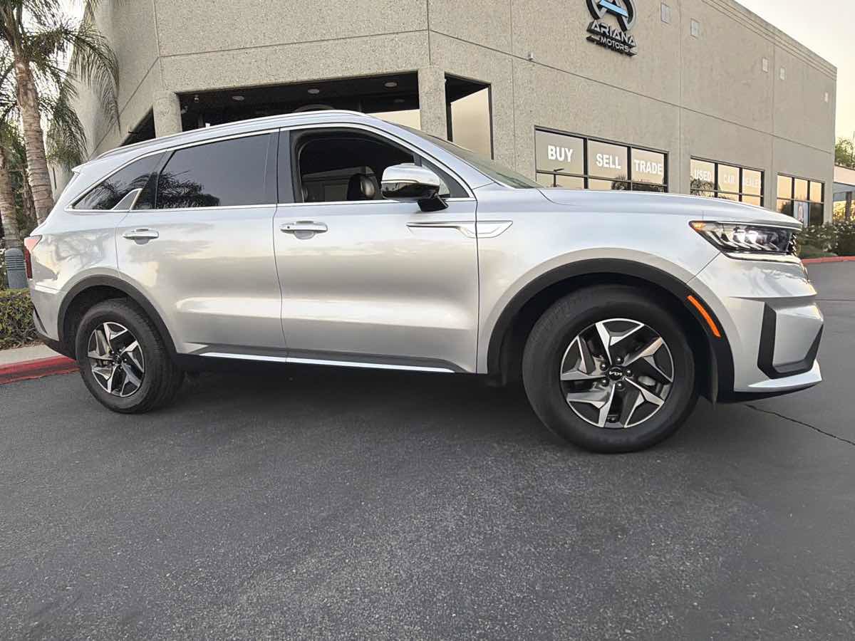 Used 2022 Kia Sorento S FWD image 12