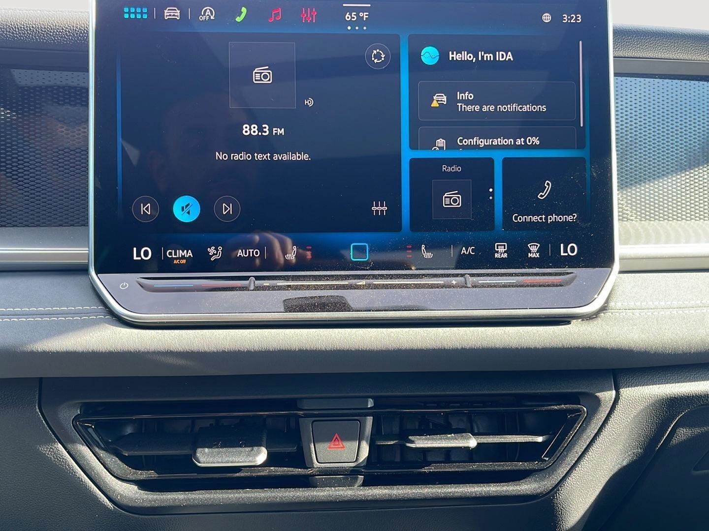 New 2026 Volkswagen Tiguan SE R-Line AWD/4WD image 25