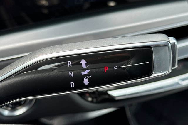 Used 2024 Cadillac Lyriq Sport RWD image 34