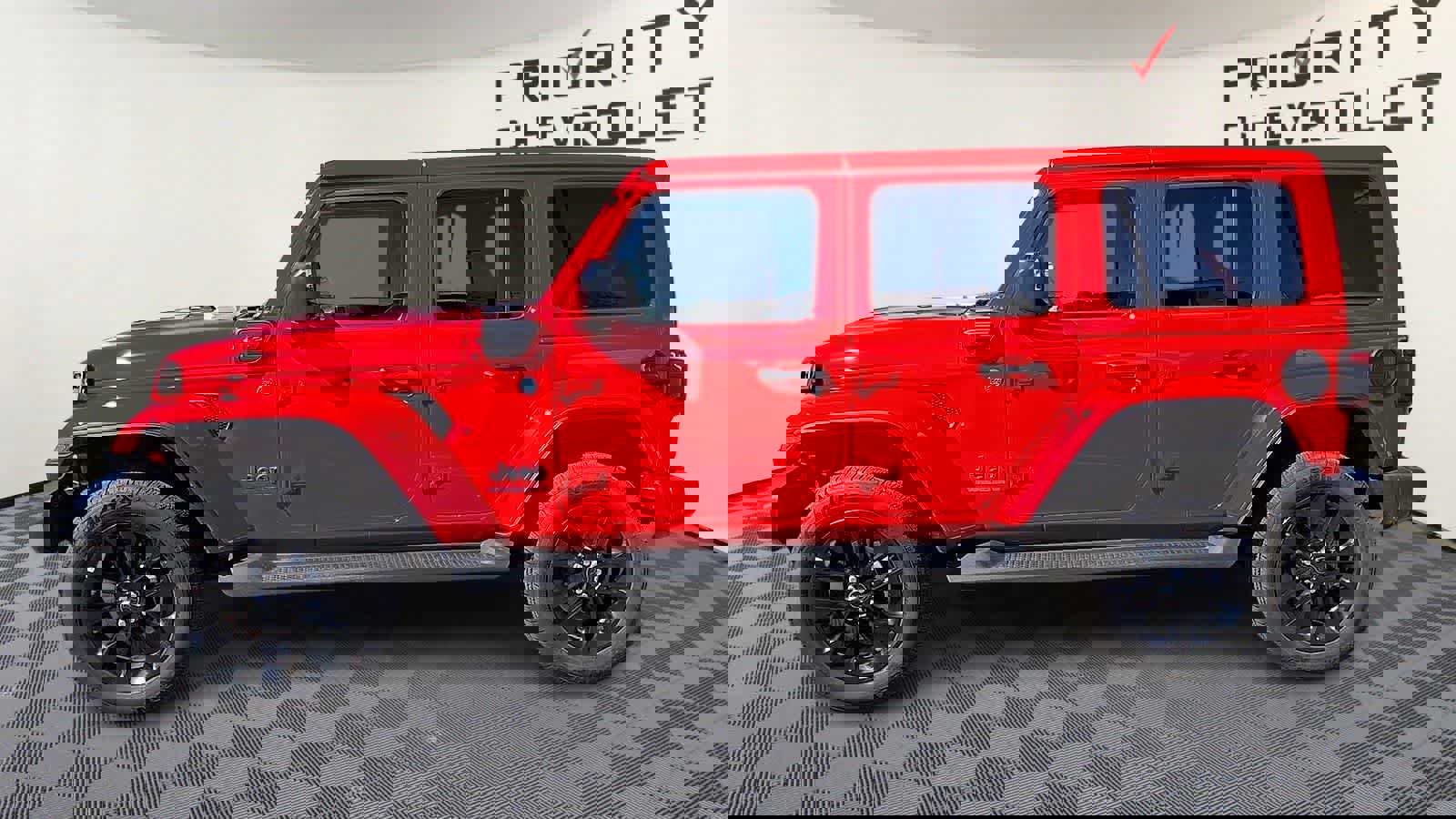 Used 2025 Jeep Wrangler Sahara image 5