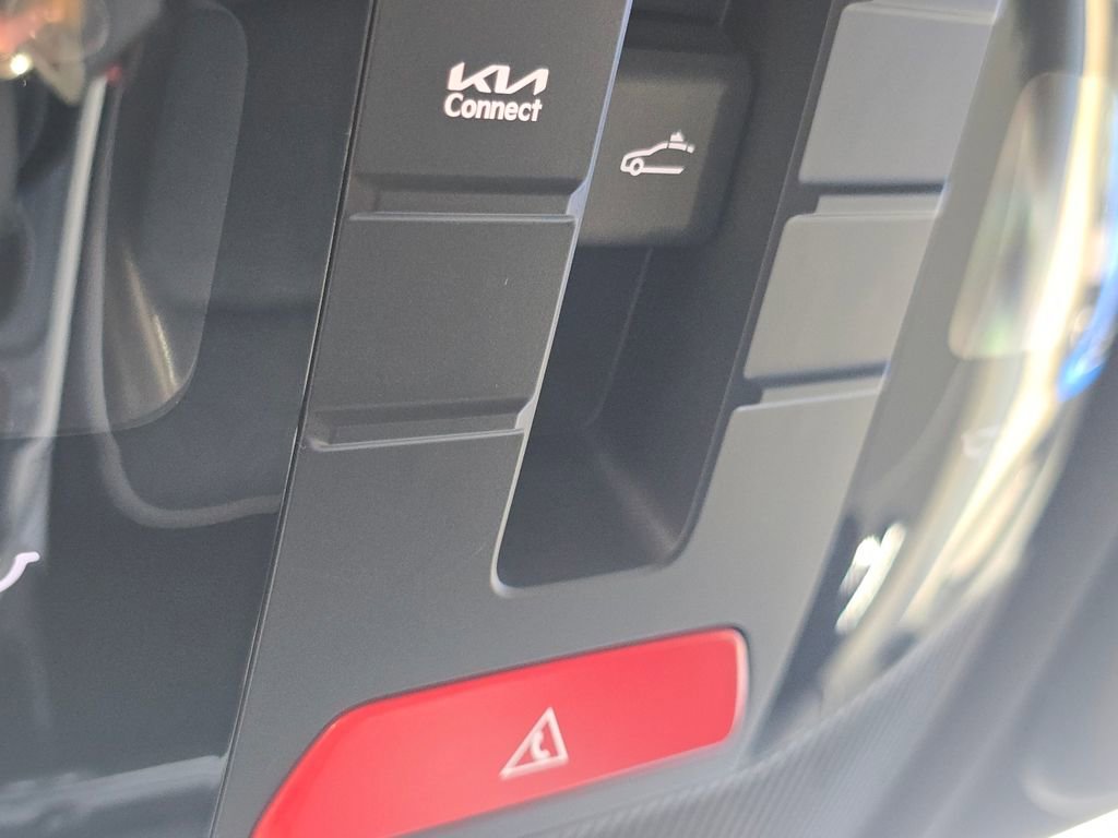New 2025 Kia K4 GT-Line image 9