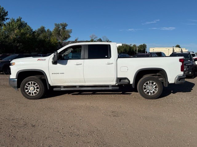 Used 2024 Chevrolet Silverado 2500 LT AWD/4WD image 2