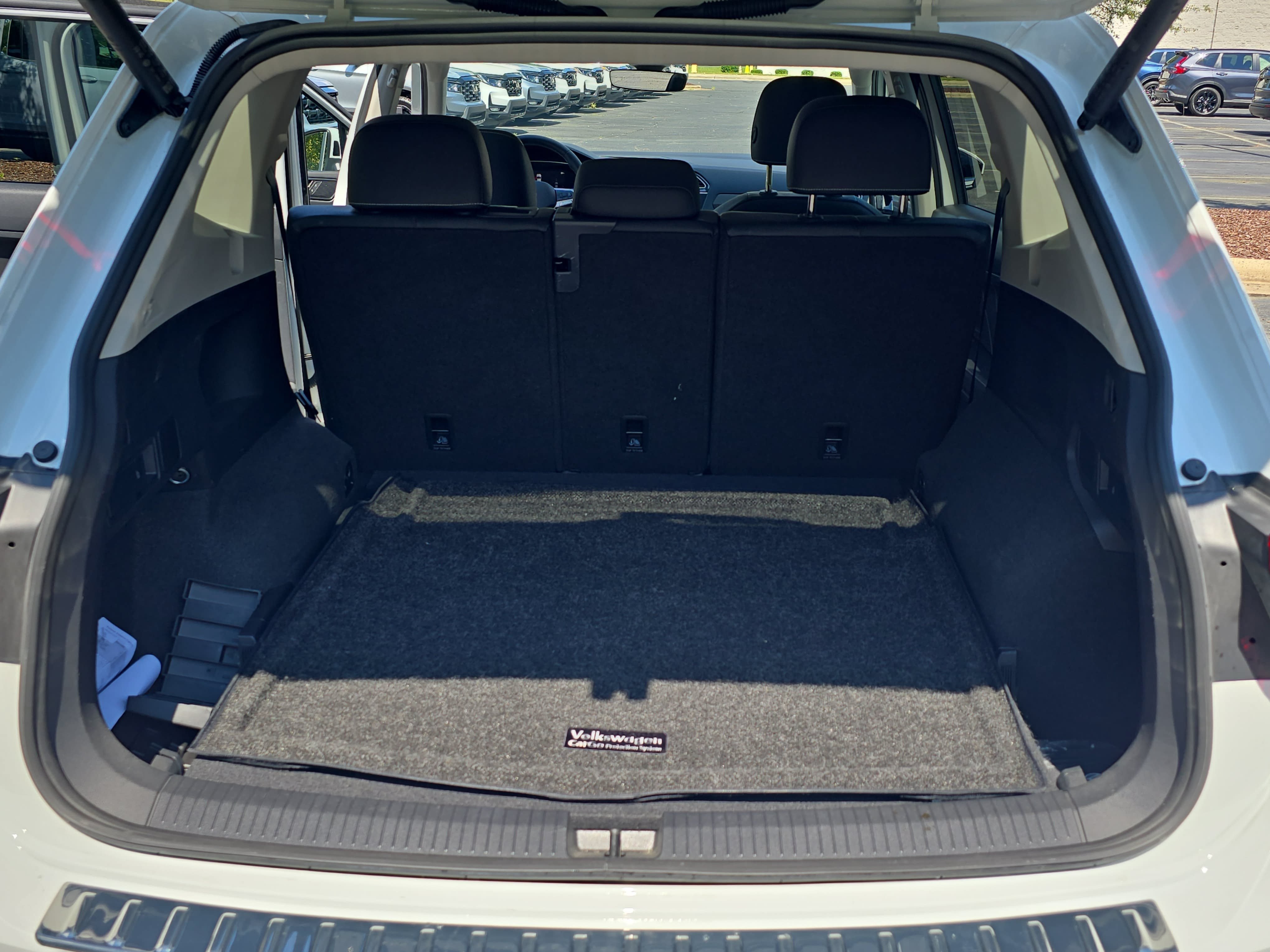 Certified 2024 Volkswagen Tiguan SE AWD/4WD image 12